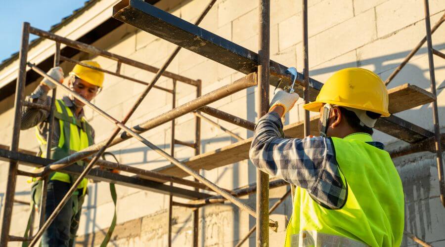 Professional fairlawn roofing services in South Roxana, IL